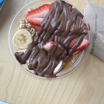 Playa Bowls - Mango bowl with Nutella - Juice Bars & Smoothies Near Me - Wellesley, Massachusetts