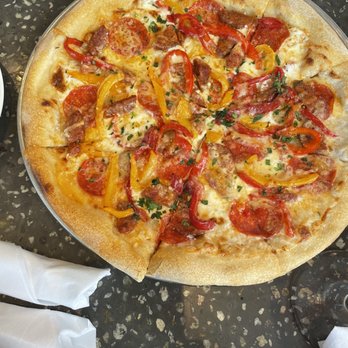 Maui Brewing Co. - Kailua - Pizza - Breweries Near Me - Kailua, Hawaii Maui Brewing Co. - Kailua - Pizza - Breweries Near Me - Kailua, Hawaii