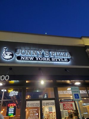 Jonny's Pizza by null