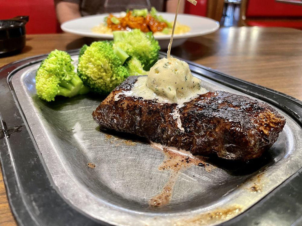 HOSS’S STEAK AND SEA HOUSE Updated August 2024 14 Photos & 35