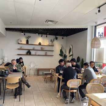Da Vien Coffee - Inside - Desserts Near Me - Westminster, California Da Vien Coffee - Inside - Desserts Near Me - Westminster, California