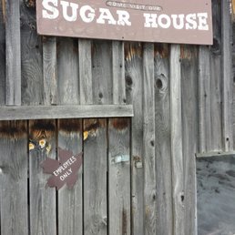 Wood-fired and sweet-smelling steam as the maple sap cooks down to syrup. Wood-fired and sweet-smelling steam as the maple sap cooks down to syrup.