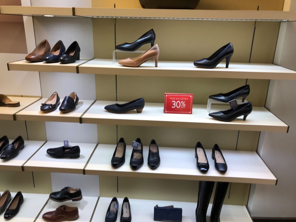CLARKS Shoe Stores 11928 U Fair Oaks, Fairfax, VA Phone Number Yelp