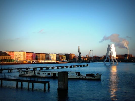 Molecule Man by null
