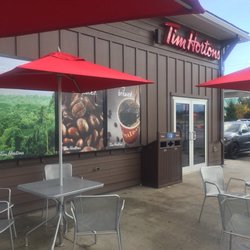 Tim Hortons - Nice little patio. This area doesn't have too many choices. Timmy's the standard good stuff.
