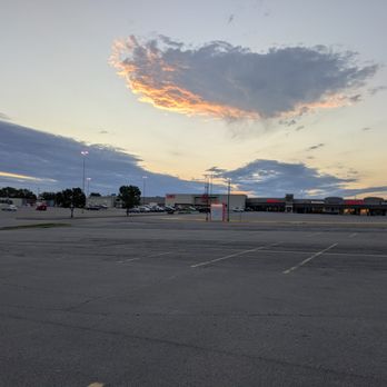 West Ridge Plaza - 6am at West Ridge Plaza, Topeka - Shopping Centers Near Me - Topeka, Kansas West Ridge Plaza - 6am at West Ridge Plaza, Topeka - Shopping Centers Near Me - Topeka, Kansas