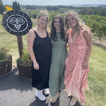 Grand Traverse Rides - Chateau Chantal - Wine Tours Near Me Grand Traverse Rides - Chateau Chantal - Wine Tours Near Me
