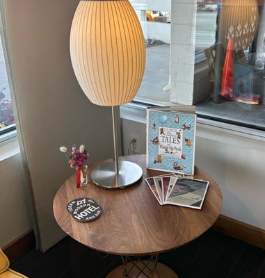 Modern Bar and Restaurant by null