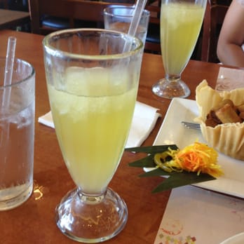 Max's Restaurant - Dillingham - Calamansi juice - Filipino Near Me - Honolulu, Hawaii Max's Restaurant - Dillingham - Calamansi juice - Filipino Near Me - Honolulu, Hawaii