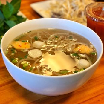Mama Pho - Seafood Pho and a Thai Iced Tea - Vietnamese Near Me - Honolulu, Hawaii