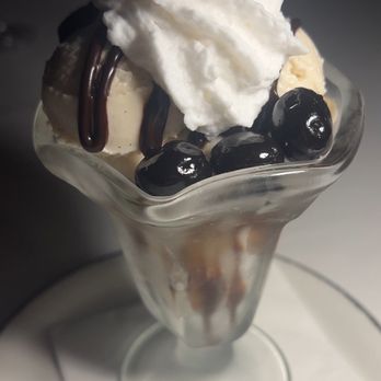 Crossroads Kitchen - Brownie Sundae - Vegan Near Me - Las Vegas, Nevada Crossroads Kitchen - Brownie Sundae - Vegan Near Me - Las Vegas, Nevada