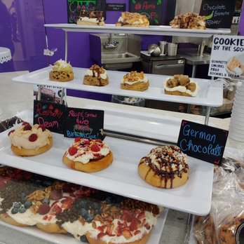 Cinnaholic - Bakeries Near Me - Pearland, Texas Cinnaholic - Bakeries Near Me - Pearland, Texas