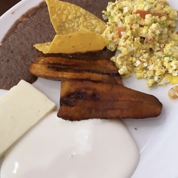 Douglas' Diner - Típico breakfast - American Near Me - Bound Brook, New Jersey