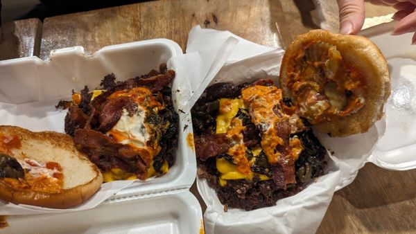 GUSTOS burger bar + more by null