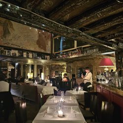 Chez Papa Jazz Club - Cozy room