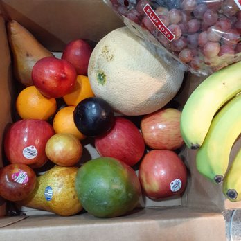 Perfectly imperfect Produce - Small all fruit box. Nice assortment! - Fruits & Veggies Near Me - Cleveland, Ohio