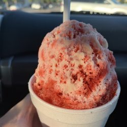 Tikiman Shave Ice & Treats - Cherry w/ cream