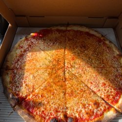 Amato's Pizza - Plain pizza