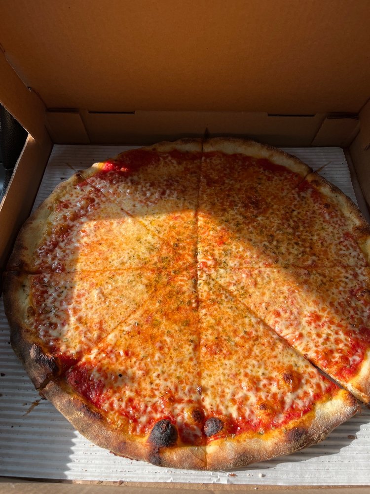 Amato's Pizza Logo