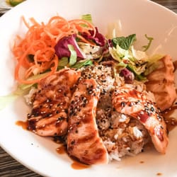 Green Papaya - Gegrillter Lachs auf Reis