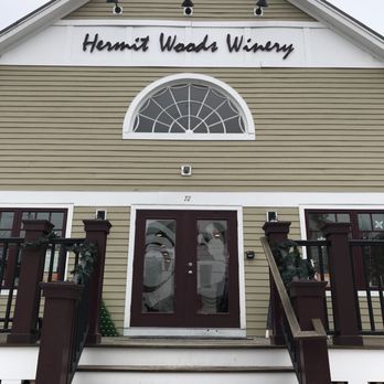 Hermit Woods Winery & Eatery - Wine Tasting Room Near Me - Meredith, New Hampshire