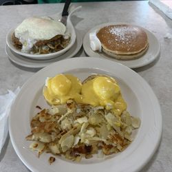 Indiana Pancake House - Eggs Benedict, skillet and pancakes.