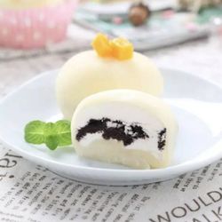 Enjoy - Daifuku Japanese ( rice cake filled of fresh cream & cacao)