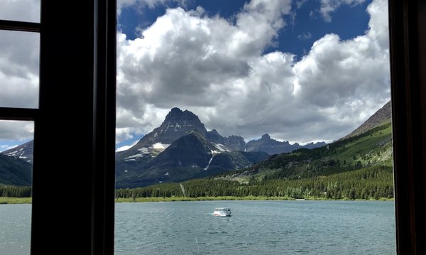 Many Glacier Hotel by null
