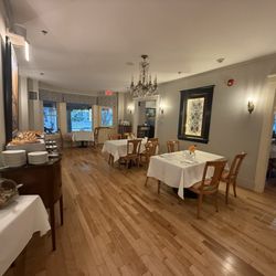 Wentworth Hotel Restaurant - Inside