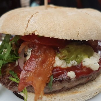 Play Off - Blue Cheese Burger - American Near Me - Berlin, BE Play Off - Blue Cheese Burger - American Near Me - Berlin, BE