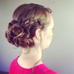 La Coiffure - Formal upstyling.