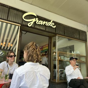 Grande - Cafes Near Me - Zürich, ZH Grande - Cafes Near Me - Zürich, ZH