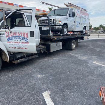 1. Clewiston Towing & Car Care