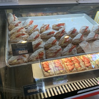 Cream Pan - Strawberry croissants (Jul 2022) - Bakeries Near Me - Tustin, California Cream Pan - Strawberry croissants (Jul 2022) - Bakeries Near Me - Tustin, California