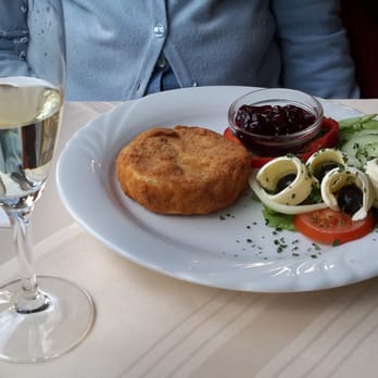 Galeb - Gebackener Camembert - Serbo Croatian Near Me - Berlin, BE Galeb - Gebackener Camembert - Serbo Croatian Near Me - Berlin, BE
