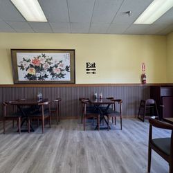 Peking Express - 7 tables for eat in