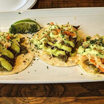 Zeke's Kitchen & Bar - Griot tacos - New American Near Me - Smyrna, Georgia Zeke's Kitchen & Bar - Griot tacos - New American Near Me - Smyrna, Georgia
