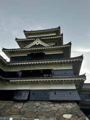 Matsumoto Castle by null