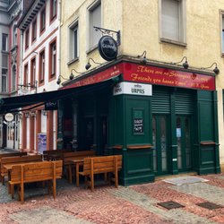 The Snug - The outside