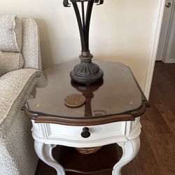 Andre's Furniture Restoration & Upholstry