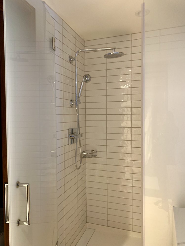 Hotel Shower Snob Right Here Marriott Showers Are Pretty