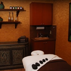 Wellington Day Spa - Massage room