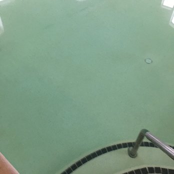 Comfort Suites - The Green POOL - Hotels Near Me - Waldorf, Maryland
