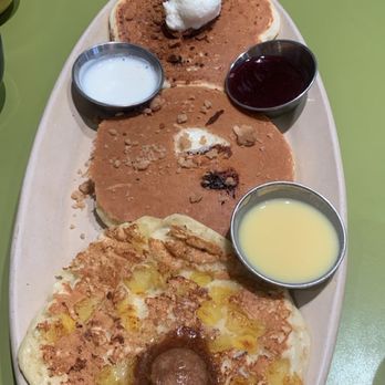 Snooze, an A.M. Eatery - Pancake flight - Breakfast & Brunch Near Me - Orange, California