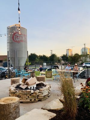 PETTY THIEVES BREWING COMPANY - Updated May 2024 - 177 Photos & 57 ...