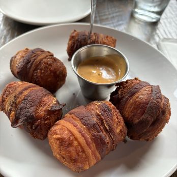 Rowley Inn - tater tots - Pubs Near Me - Cleveland, Ohio
