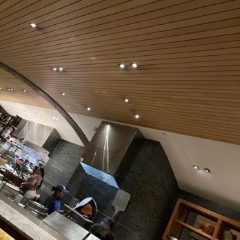 Barrel House Tavern - Inside bar area - New American Near Me - Sausalito, California