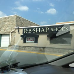 R B Shap Shoes - Store front