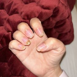 V Nails