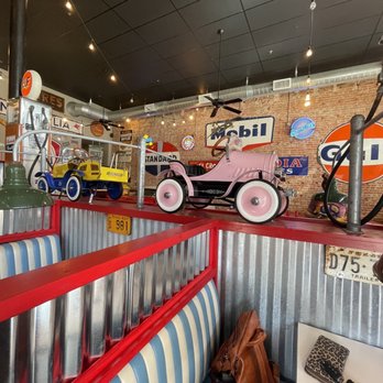 Jake's Texas Tea House - the interior of the store - American Near Me - Waco, Texas Jake's Texas Tea House - the interior of the store - American Near Me - Waco, Texas